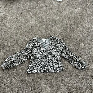 H&M Black and White Print Long Sleeve Top Size M